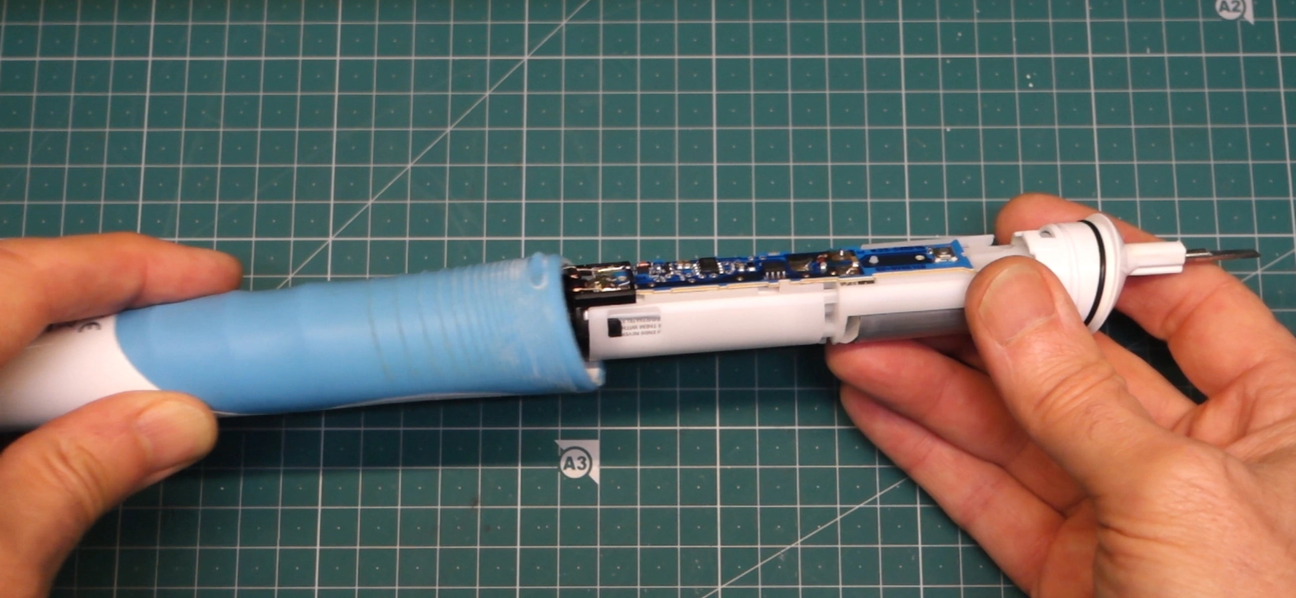 Step-by-step guide: Changing the battery in your Oral-B toothbrush