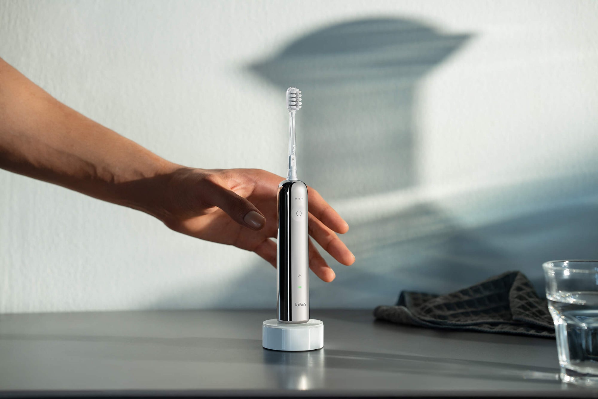 Sensitive Teeth? Discover Why an Electric Toothbrush is Your Best Solution